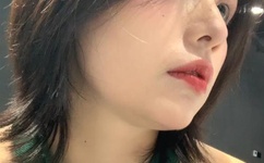 二个人在线观看WWW哔哩哔哩